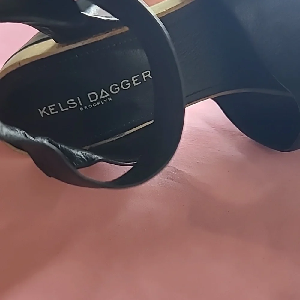 Kesli Dagger Brooklyn Frida Black Leather Platform Sandals Sz. 6